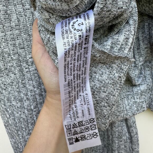 Bershka Gray Cropped Cardigan Sweater Size L - Picture 5 of 5